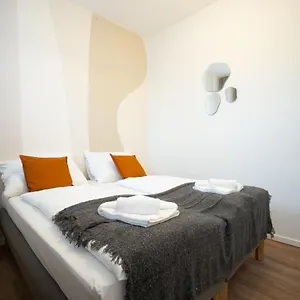 Апартаменты Bright Boutique Located 15 Min From Stephansdom, Вена